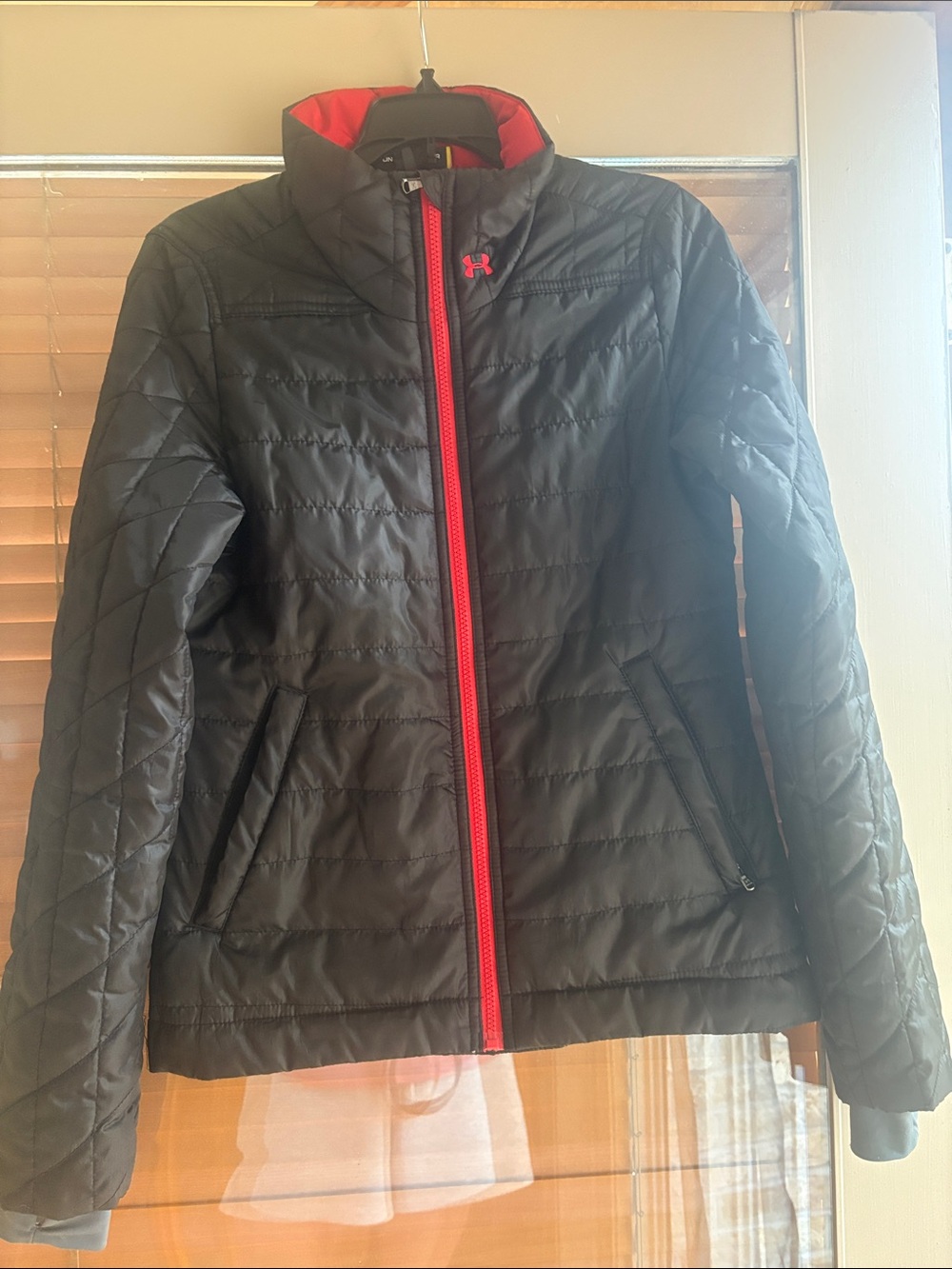 Under Armour Women's Black Puffer Jacket with Red Trim; Sz: S